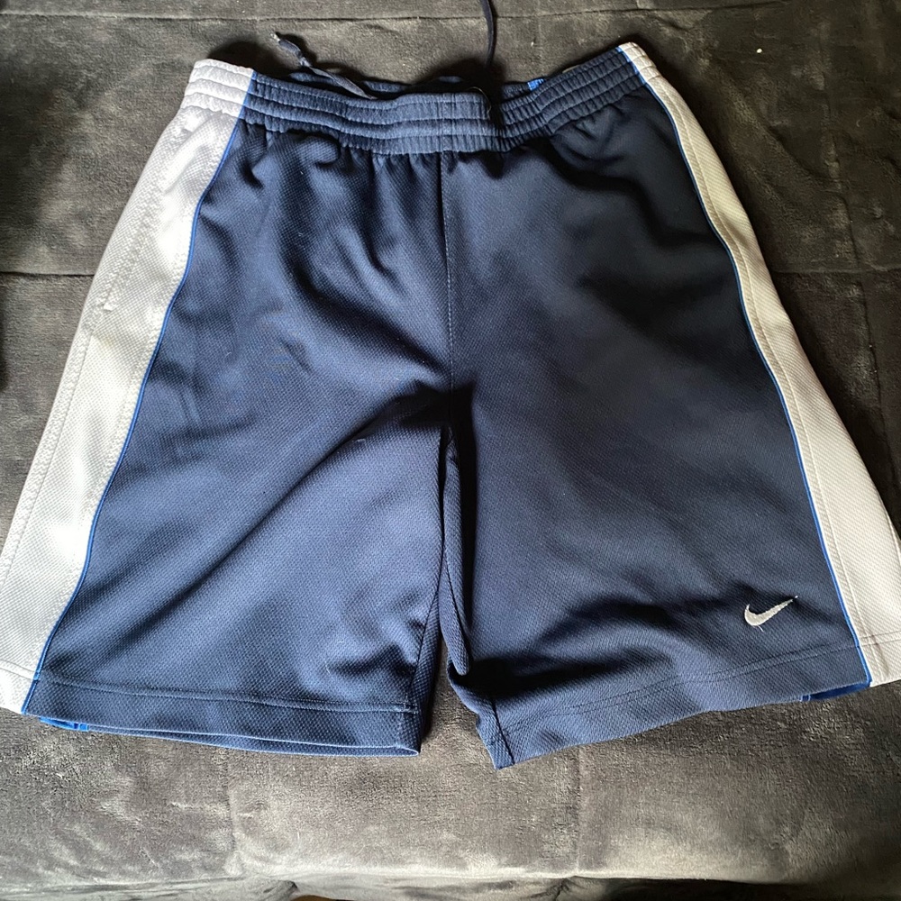 Men’s Large Nike Basketball Shorts
